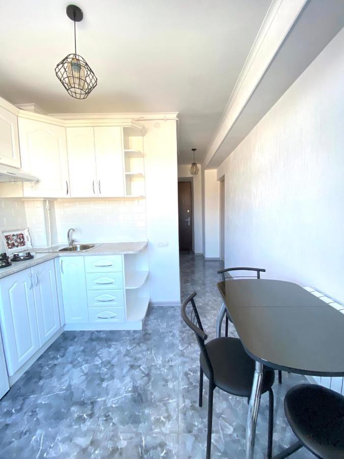 Modern Apartment In The Heart Of Gjumri Exterior foto